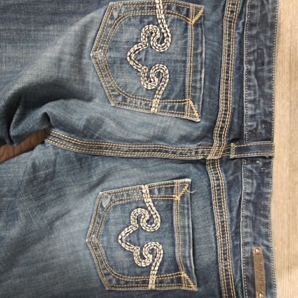 be Rock by Express dark faded embroidered jeans. - Picture 3 of 7